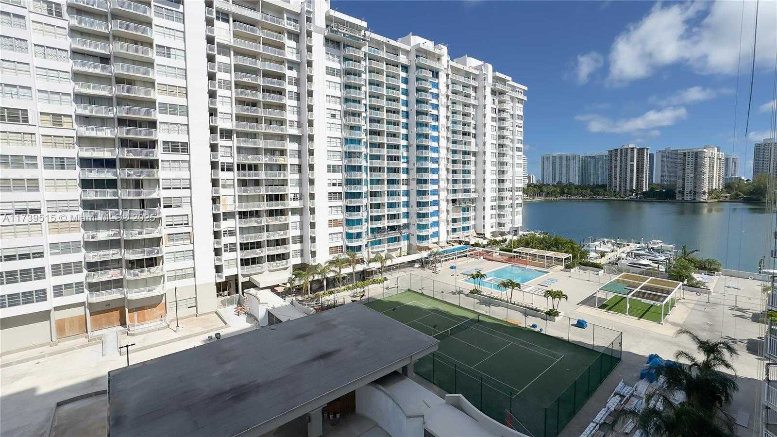 Small Image of 18031 BISCAYNE BLVD #802, Aventura Number 33