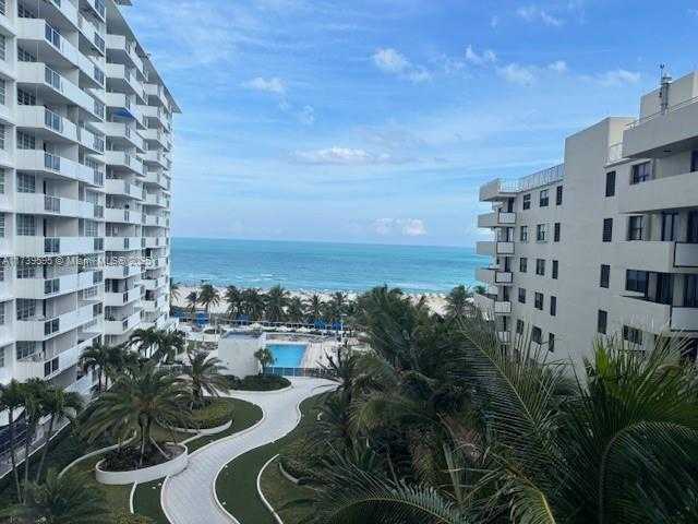 Small Image of 100 LINCOLN RD #821, Miami Beach Number 12