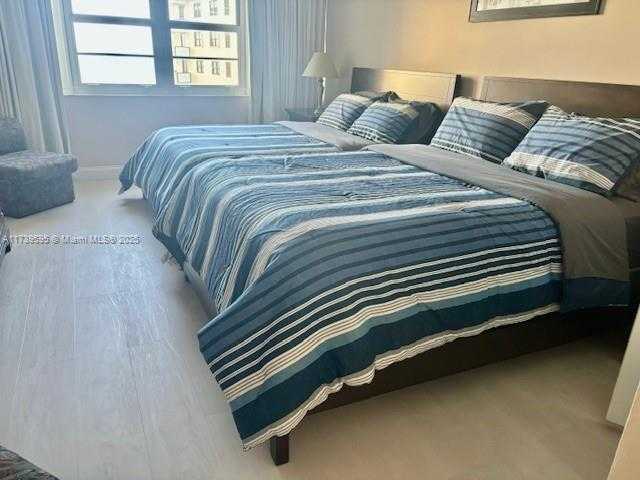 Small Image of 100 LINCOLN RD #821, Miami Beach Number 4