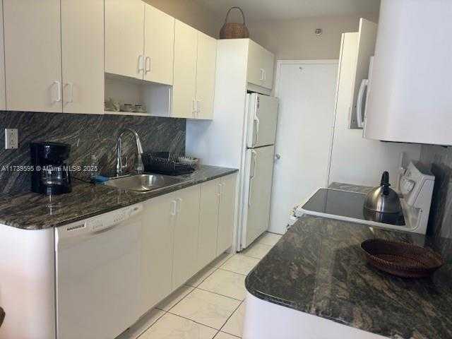Small Image of 100 LINCOLN RD #821, Miami Beach Number 6