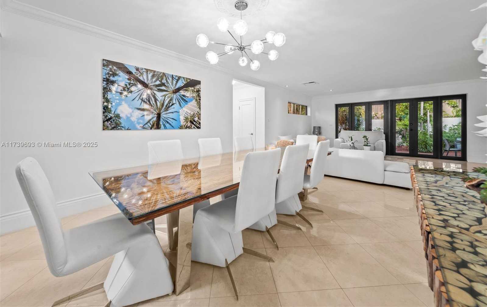 Small Image of 1840 CLEVELAND RD, Miami Beach Number 14