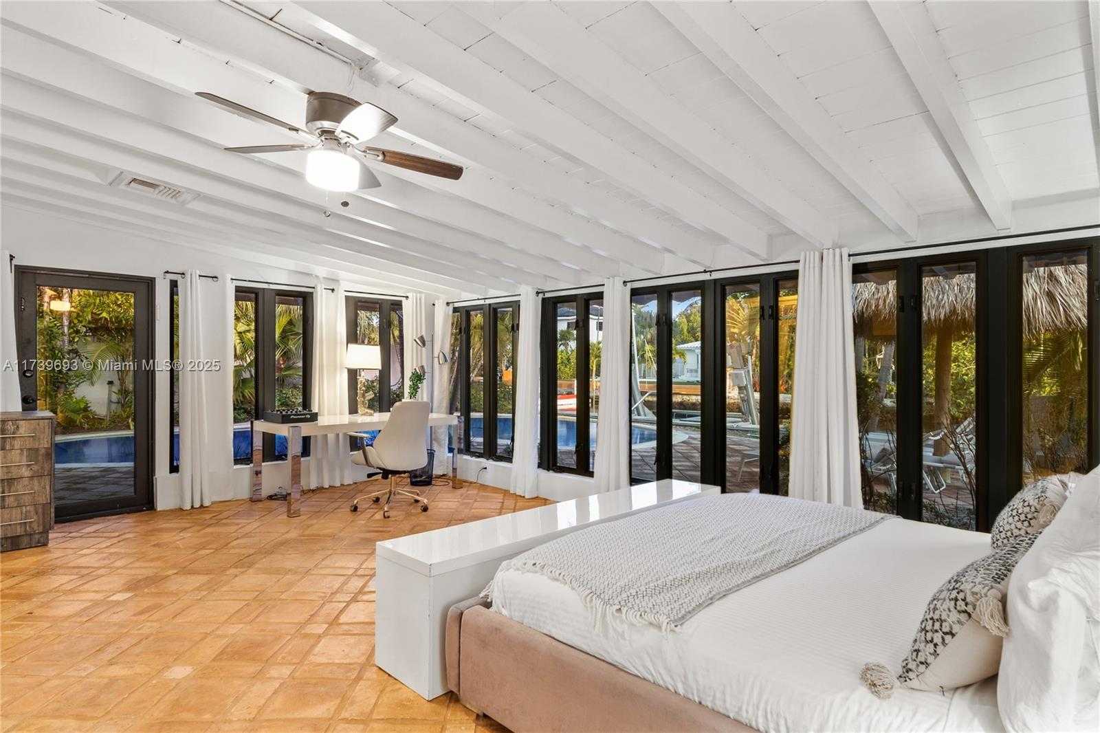 Small Image of 1840 CLEVELAND RD, Miami Beach Number 25