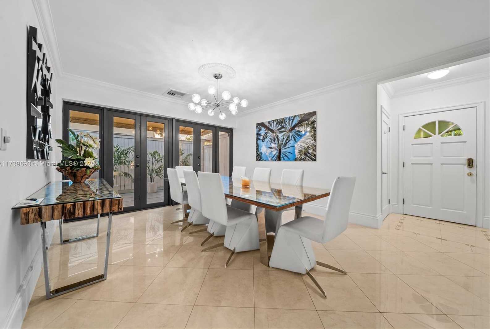 Small Image of 1840 CLEVELAND RD, Miami Beach Number 29