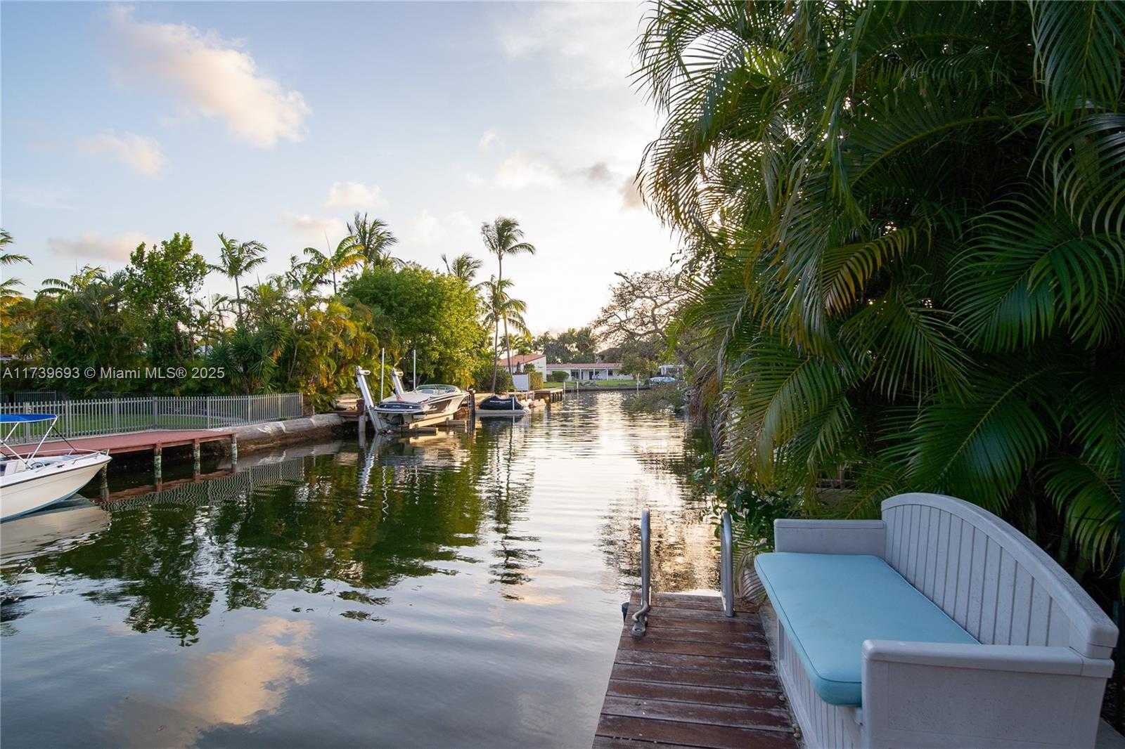 Small Image of 1840 CLEVELAND RD, Miami Beach Number 31