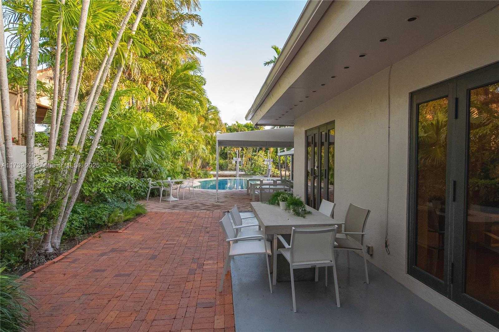 Small Image of 1840 CLEVELAND RD, Miami Beach Number 33