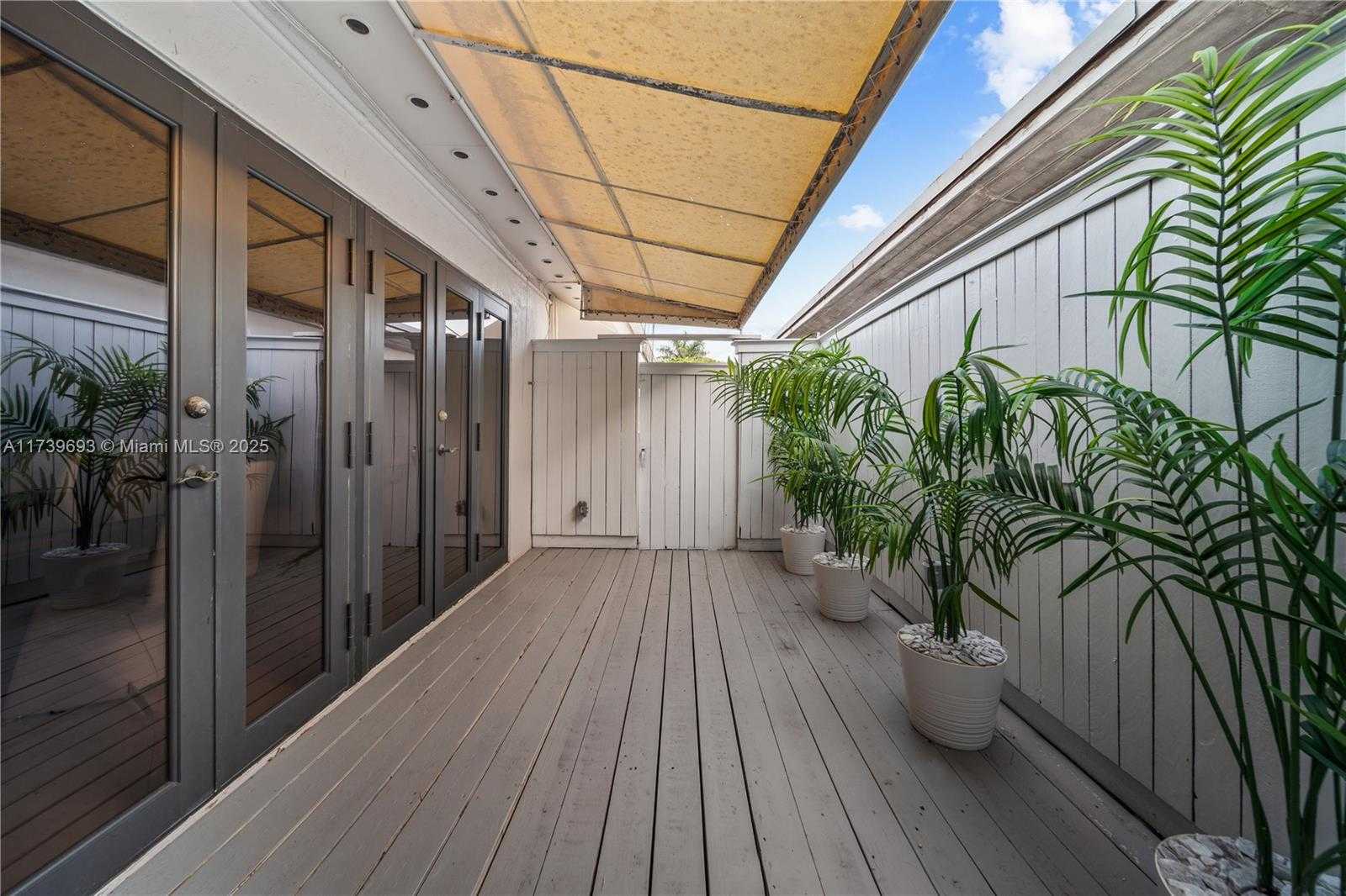 Small Image of 1840 CLEVELAND RD, Miami Beach Number 37