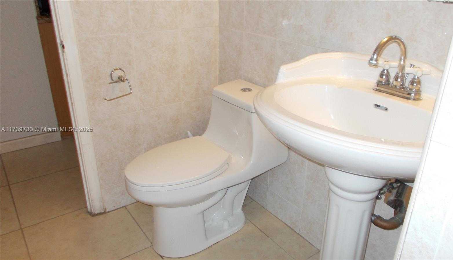 Small Image of 1817 SOUTH OCEAN DR #216, Hallandale Beach Number 14