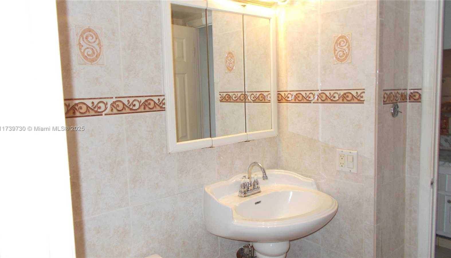 Small Image of 1817 SOUTH OCEAN DR #216, Hallandale Beach Number 15