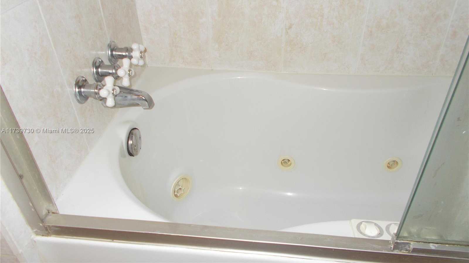 Small Image of 1817 SOUTH OCEAN DR #216, Hallandale Beach Number 17