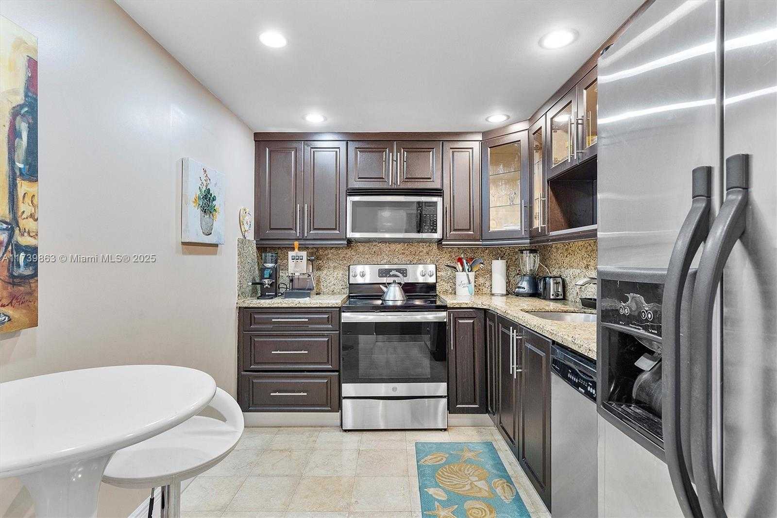 Small Image of 1980 SOUTH OCEAN DR #7N, Hallandale Beach Number 3