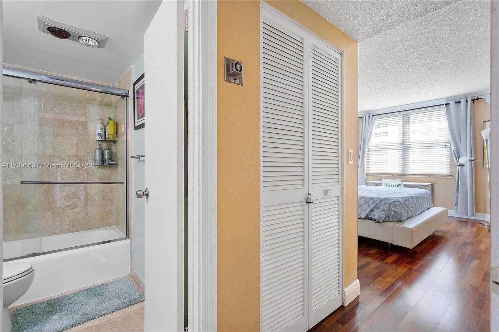 Small Image of 1980 SOUTH OCEAN DR #7N, Hallandale Beach Number 6