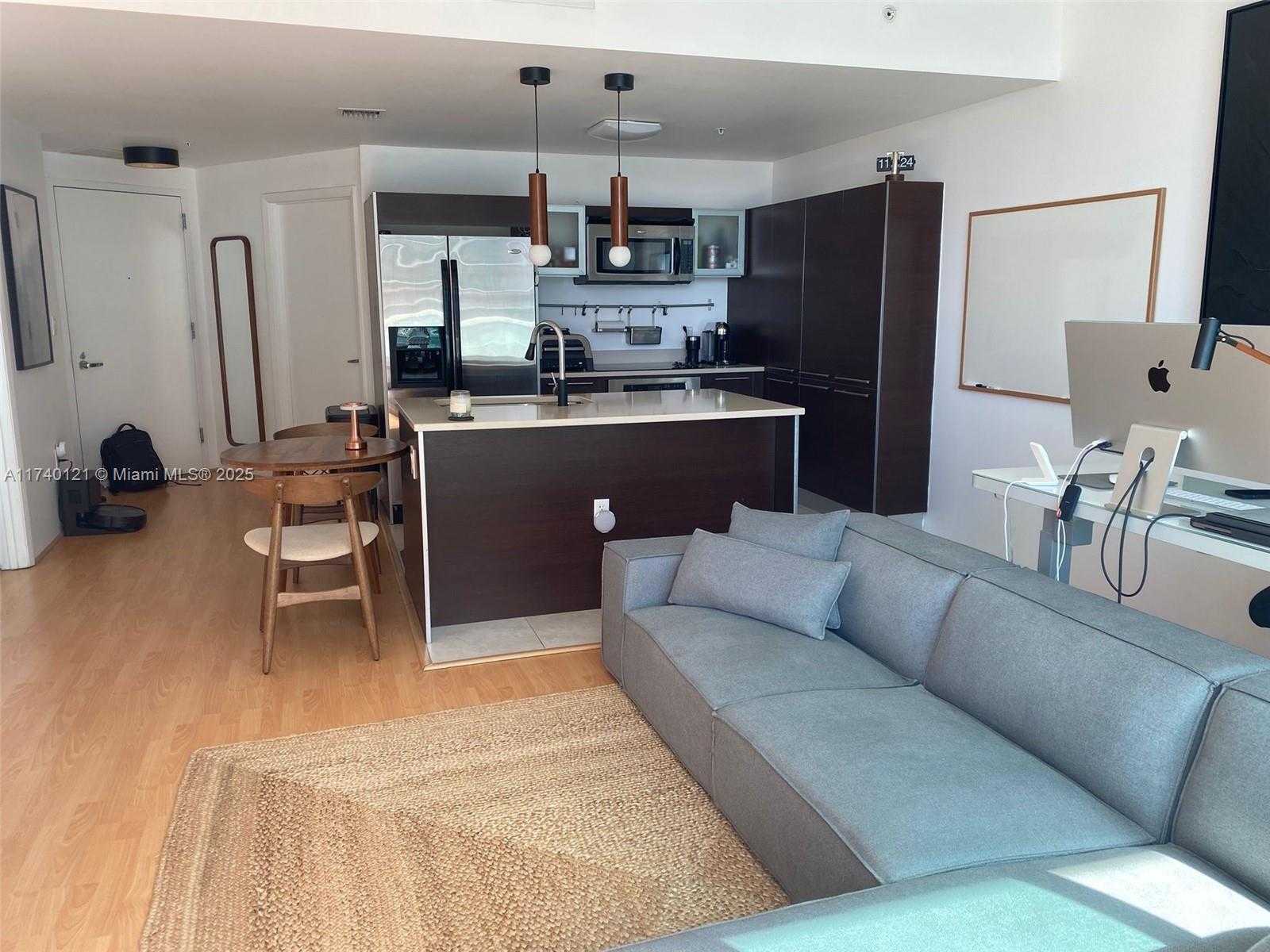 Small Image of 1900 NORTH BAYSHORE DR #3807, Miami Number 6
