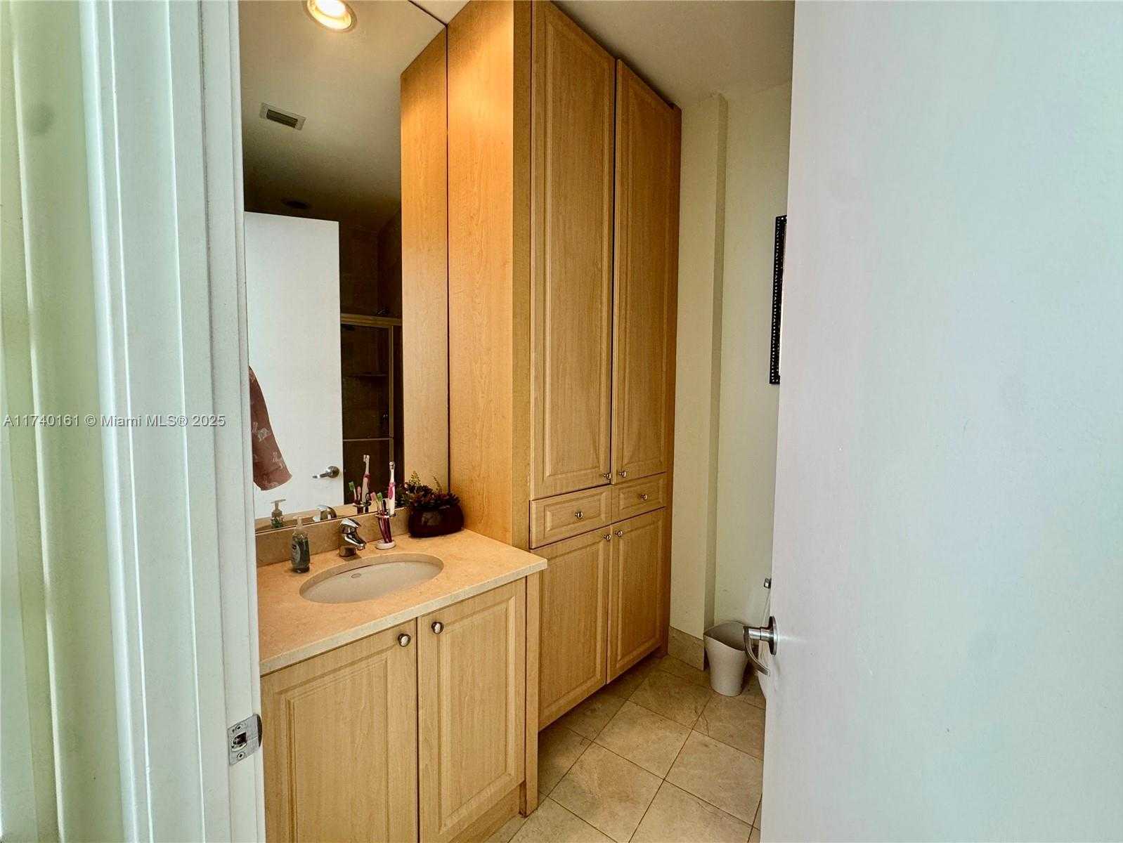Small Image of 18101 COLLINS AVE #5207, Sunny Isles Beach Number 25