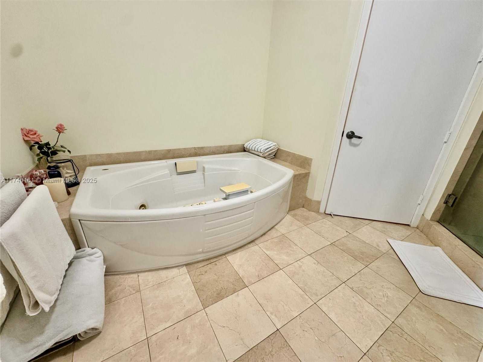 Small Image of 18101 COLLINS AVE #5207, Sunny Isles Beach Number 32