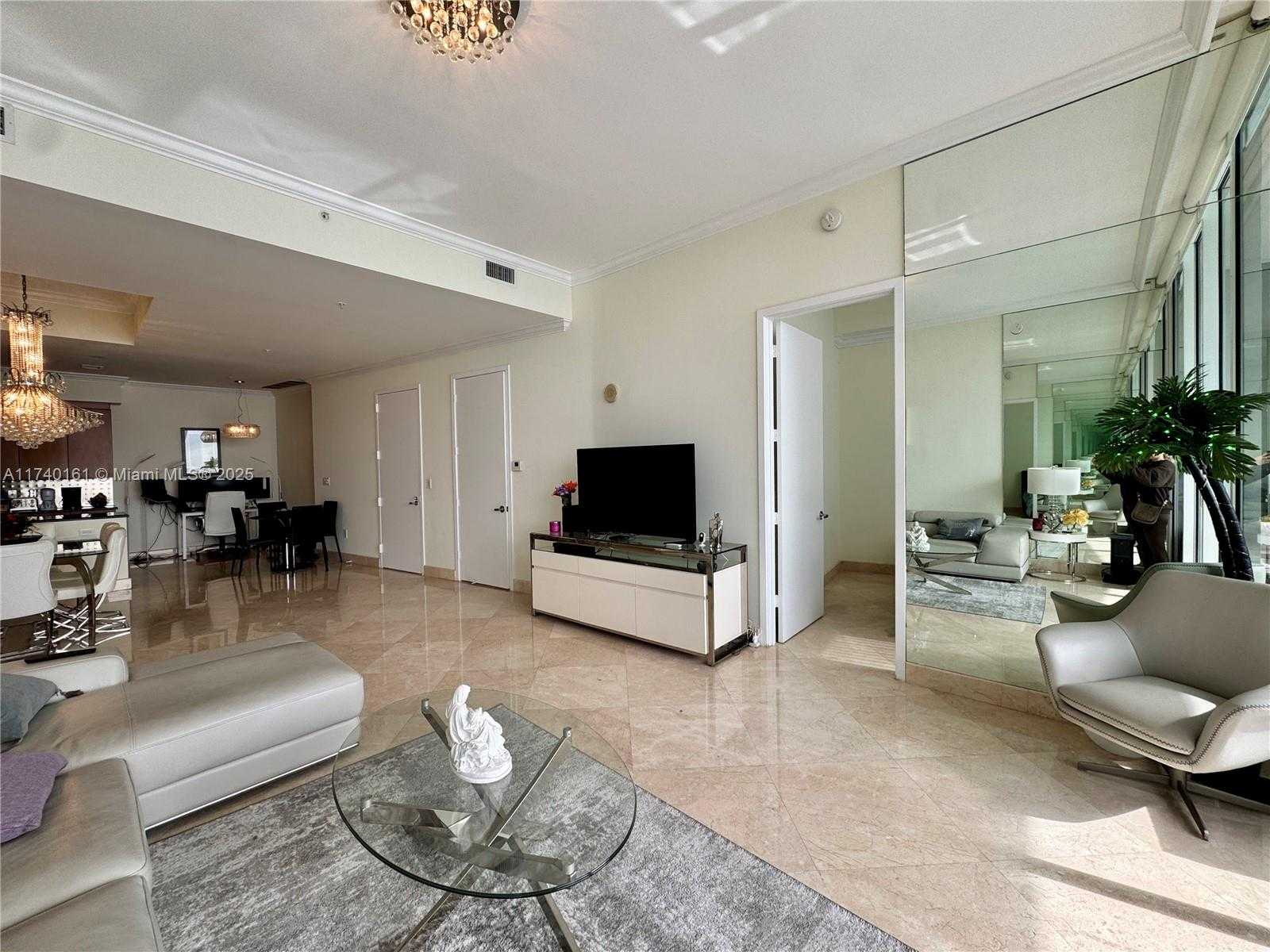 Small Image of 18101 COLLINS AVE #5207, Sunny Isles Beach Number 6