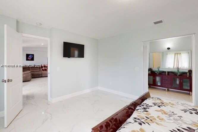 Small Image of 25040 SOUTH WEST 222ND, Homestead Number 15