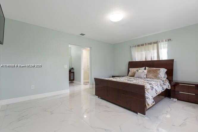 Small Image of 25040 SOUTH WEST 222ND, Homestead Number 16