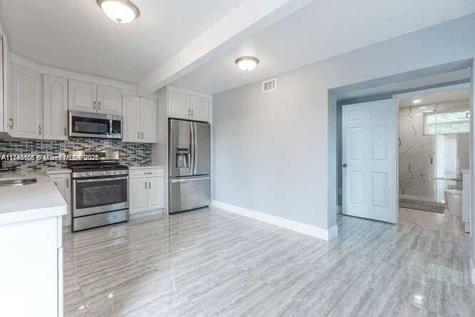 Small Image of 25040 SOUTH WEST 222ND, Homestead Number 31
