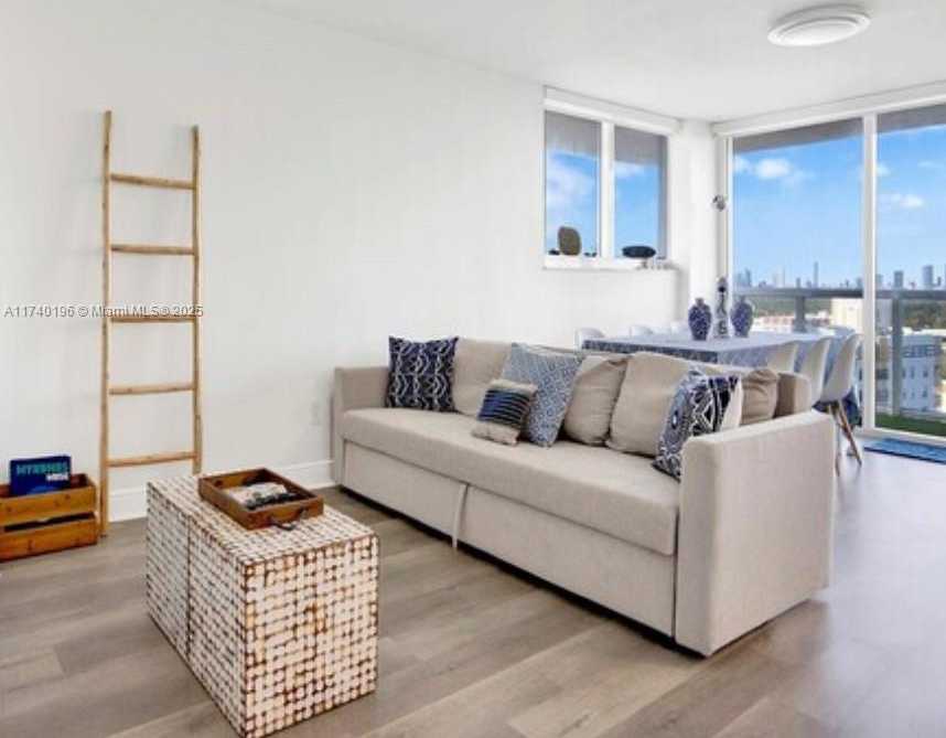 Small Image of 2457 COLLINS AVE #1406, Miami Beach Number 4