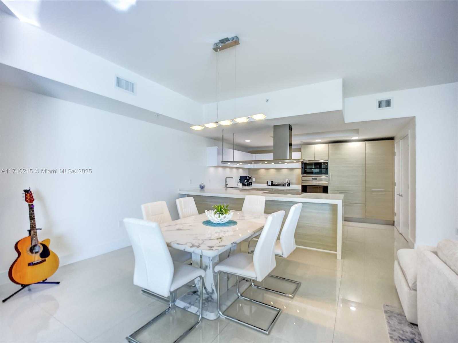 Small Image of 17301 BISCAYNE BLVD #1203, North Miami Beach Number 10