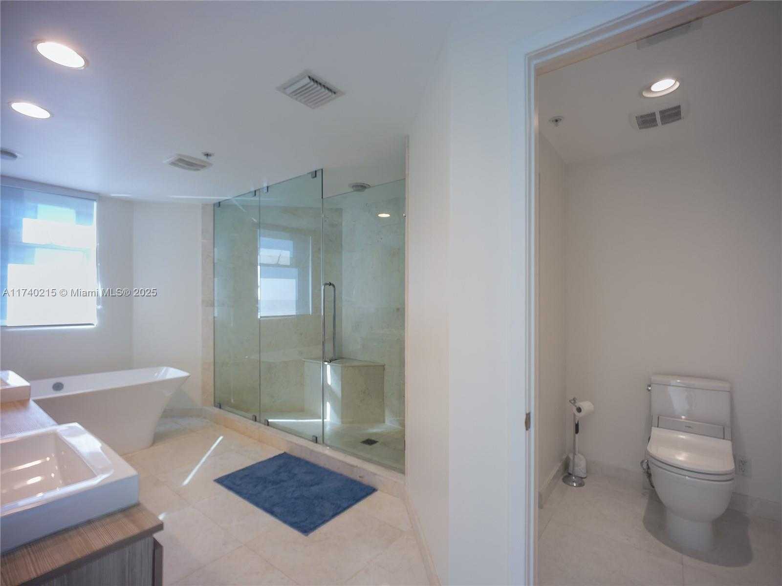 Small Image of 17301 BISCAYNE BLVD #1203, North Miami Beach Number 23