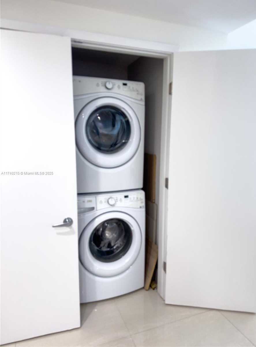 Small Image of 17301 BISCAYNE BLVD #1203, North Miami Beach Number 29
