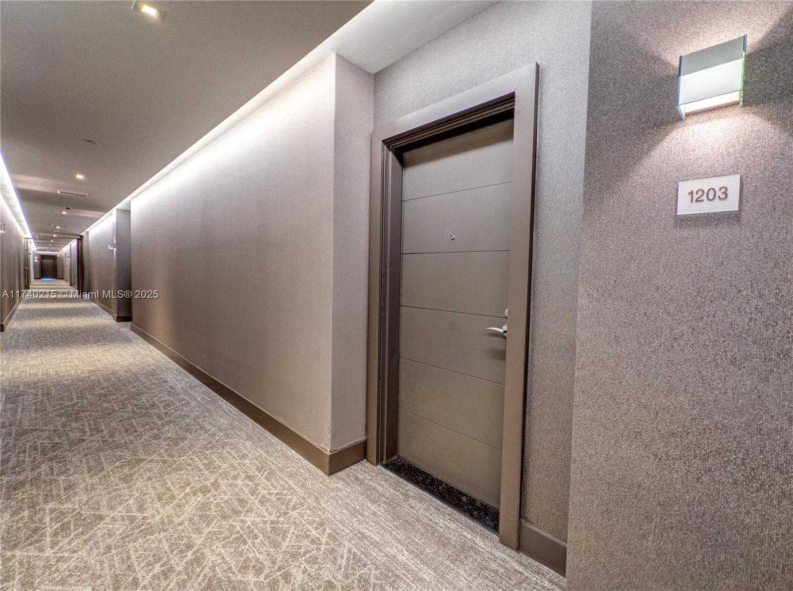 Small Image of 17301 BISCAYNE BLVD #1203, North Miami Beach Number 30
