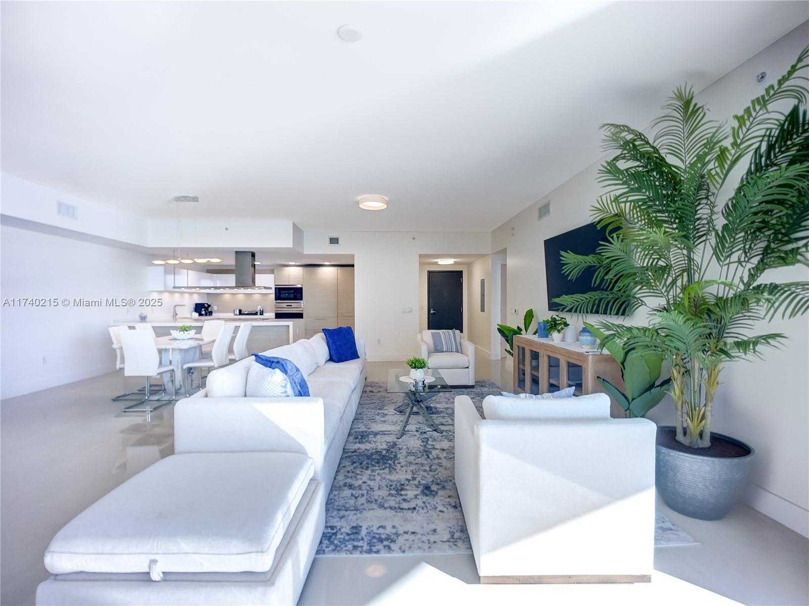 Small Image of 17301 BISCAYNE BLVD #1203, North Miami Beach Number 7