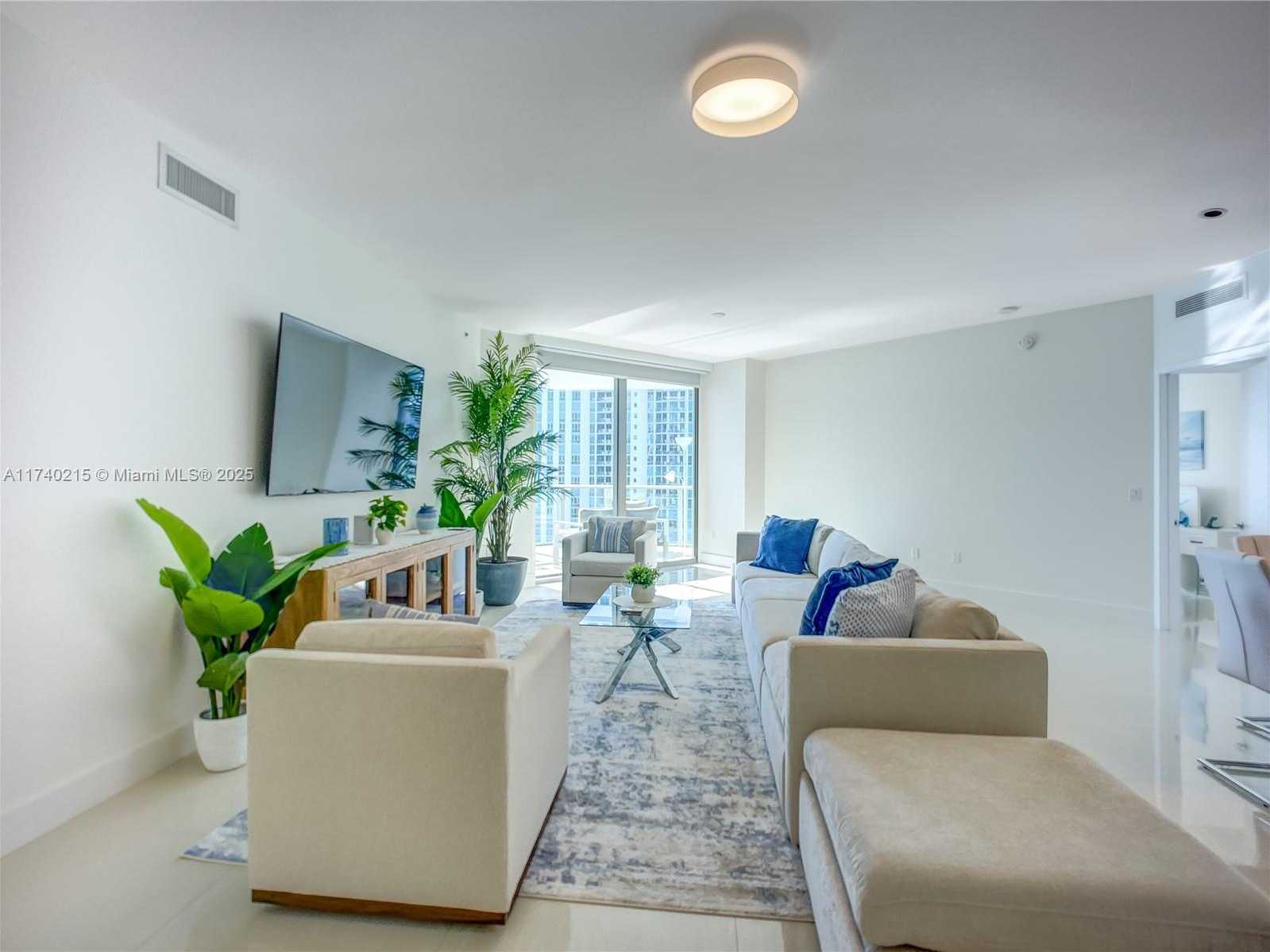 Small Image of 17301 BISCAYNE BLVD #1203, North Miami Beach Number 8