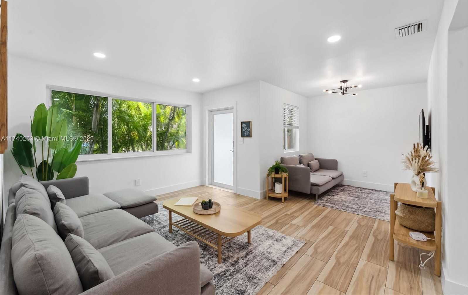 Small Image of 1480 NORTH EAST 117TH ST #1480, Miami Number 10