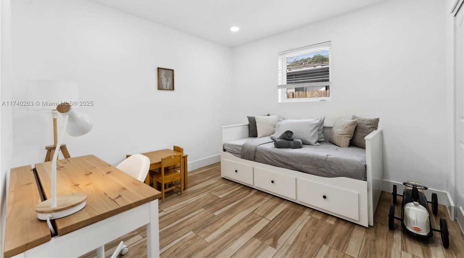 Small Image of 1480 NORTH EAST 117TH ST #1480, Miami Number 14