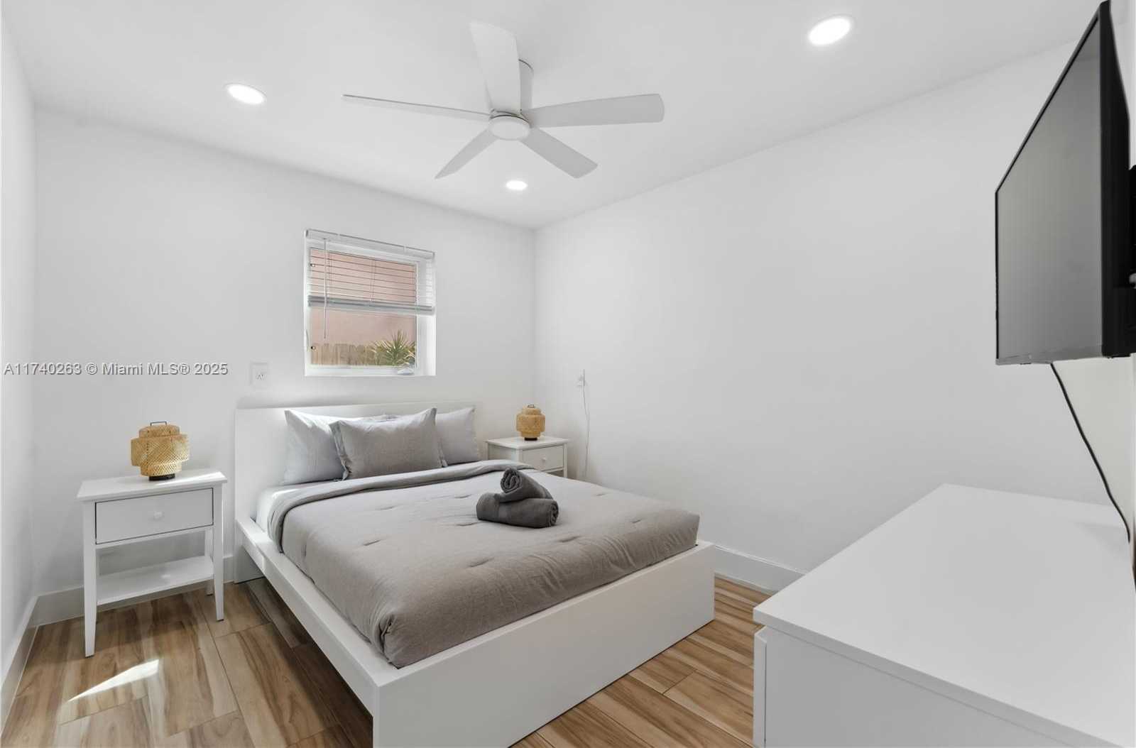 Small Image of 1480 NORTH EAST 117TH ST #1480, Miami Number 16