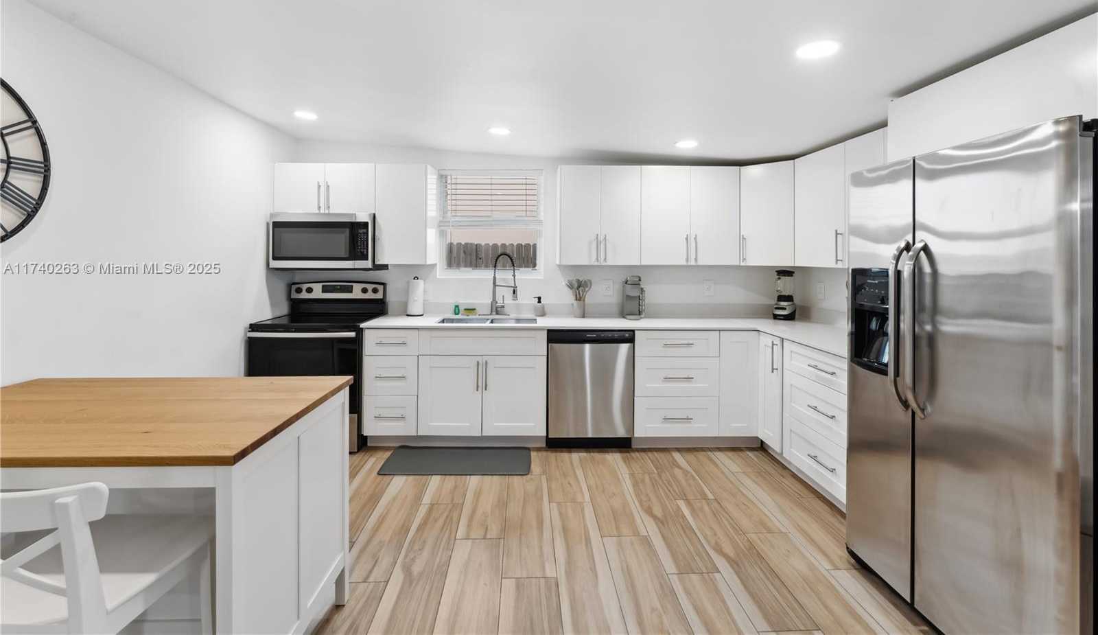Small Image of 1480 NORTH EAST 117TH ST #1480, Miami Number 21