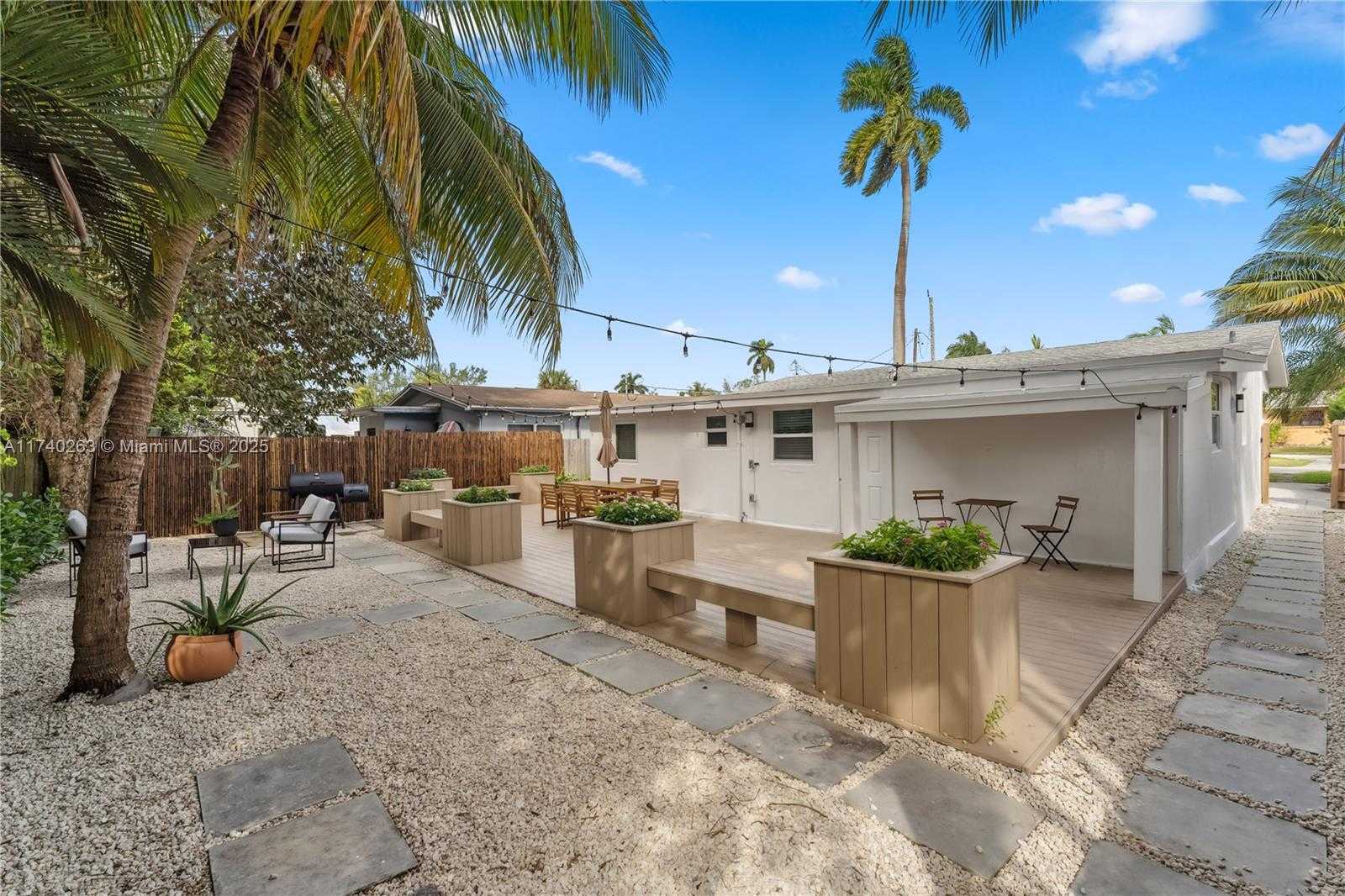 Small Image of 1480 NORTH EAST 117TH ST #1480, Miami Number 4