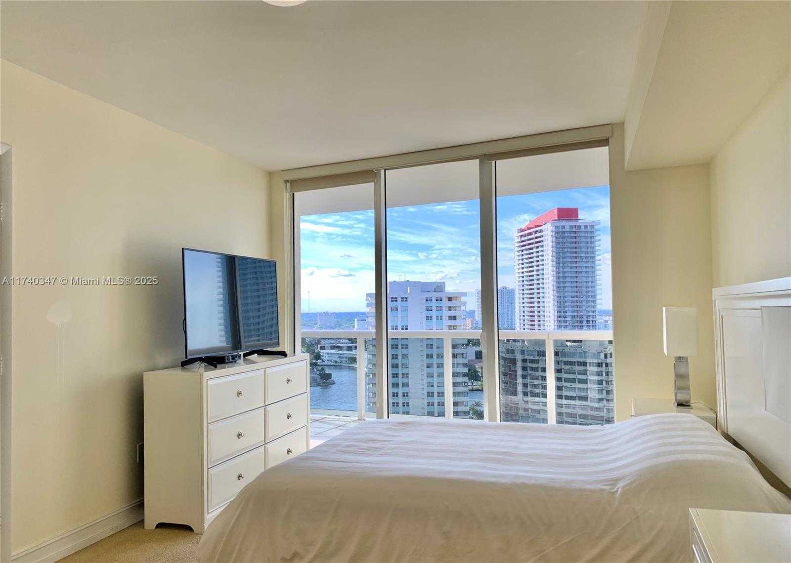 Small Image of 1850 SOUTH OCEAN DR #1609, Hallandale Beach Number 14
