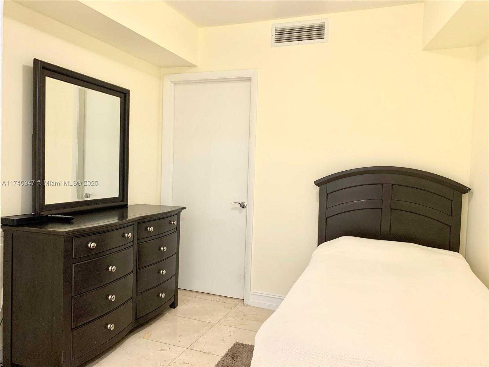 Small Image of 1850 SOUTH OCEAN DR #1609, Hallandale Beach Number 23