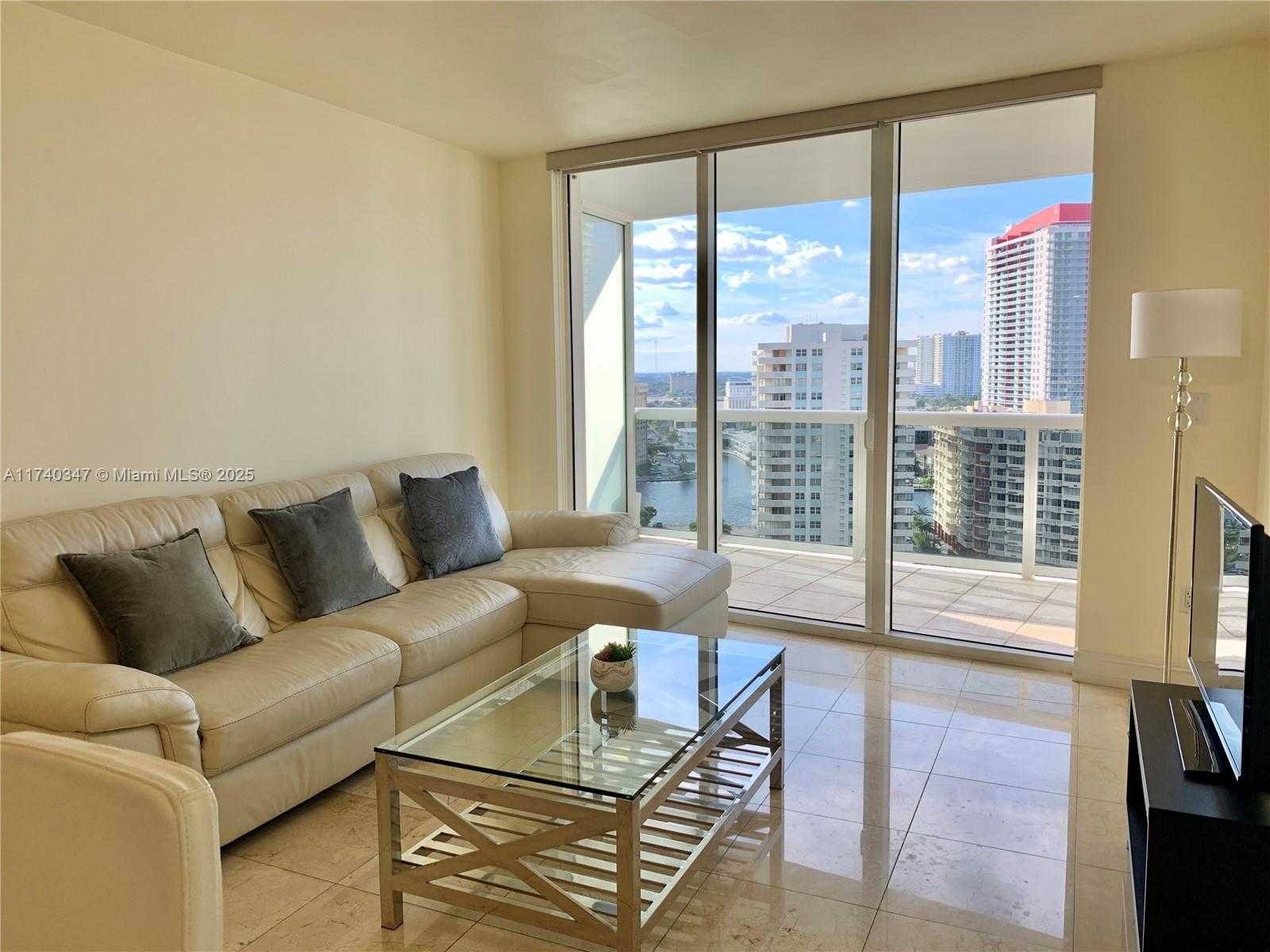 Small Image of 1850 SOUTH OCEAN DR #1609, Hallandale Beach Number 4