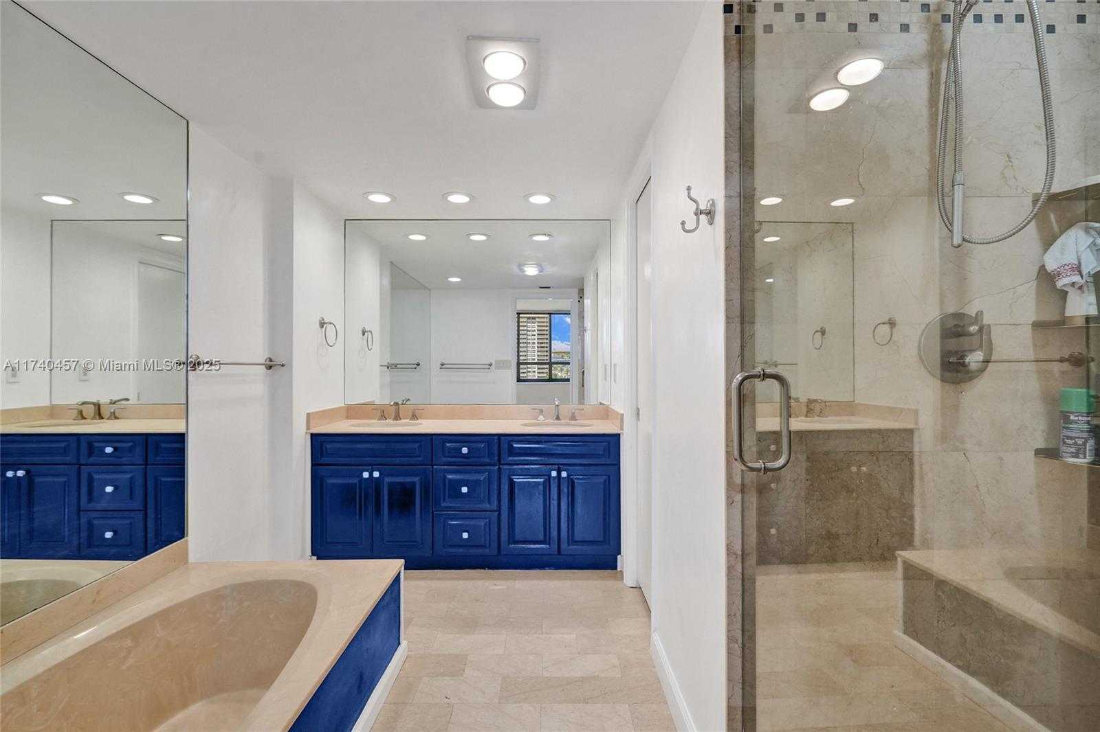 Small Image of 3 GROVE ISLE DR #C904, Miami Number 17