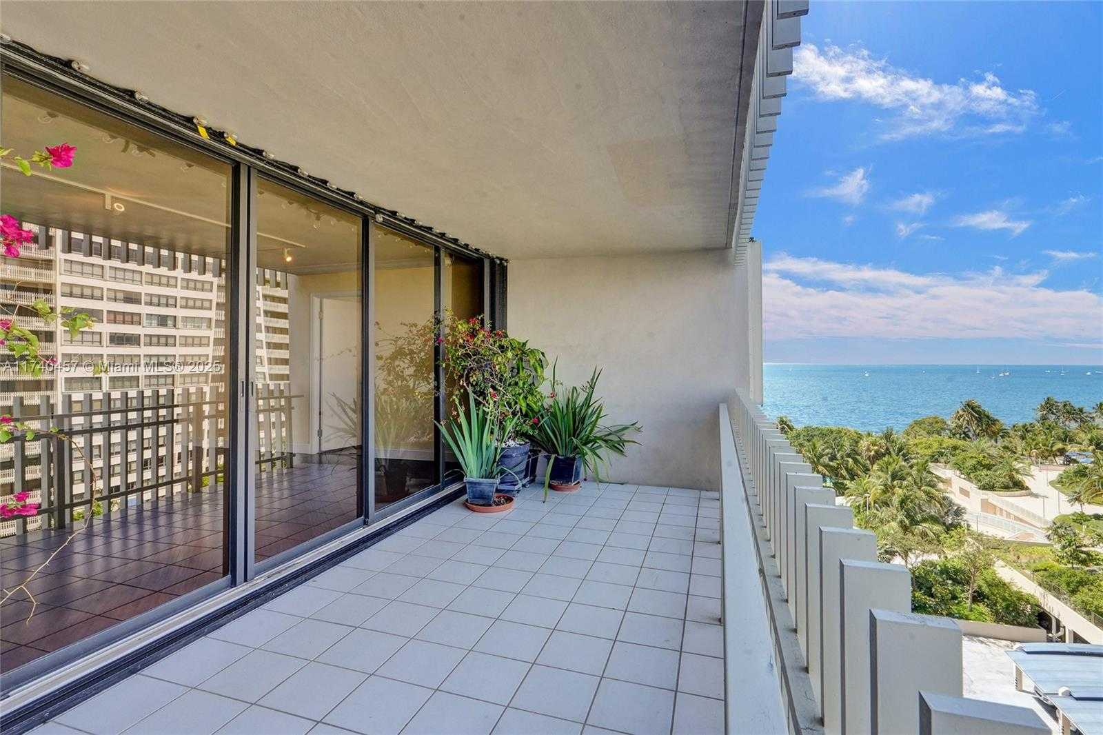 Small Image of 3 GROVE ISLE DR #C904, Miami Number 23