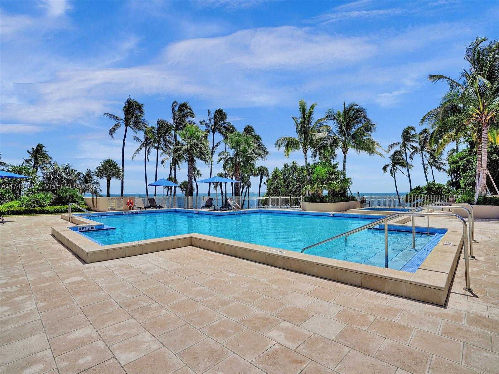 Small Image of 3 GROVE ISLE DR #C904, Miami Number 29