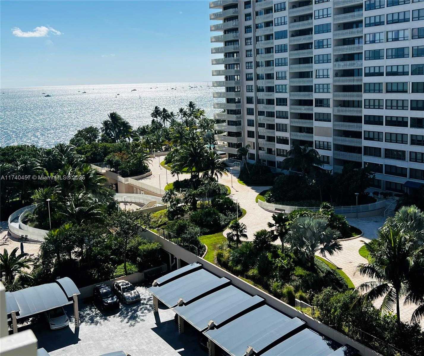 Small Image of 3 GROVE ISLE DR #C904, Miami Number 45