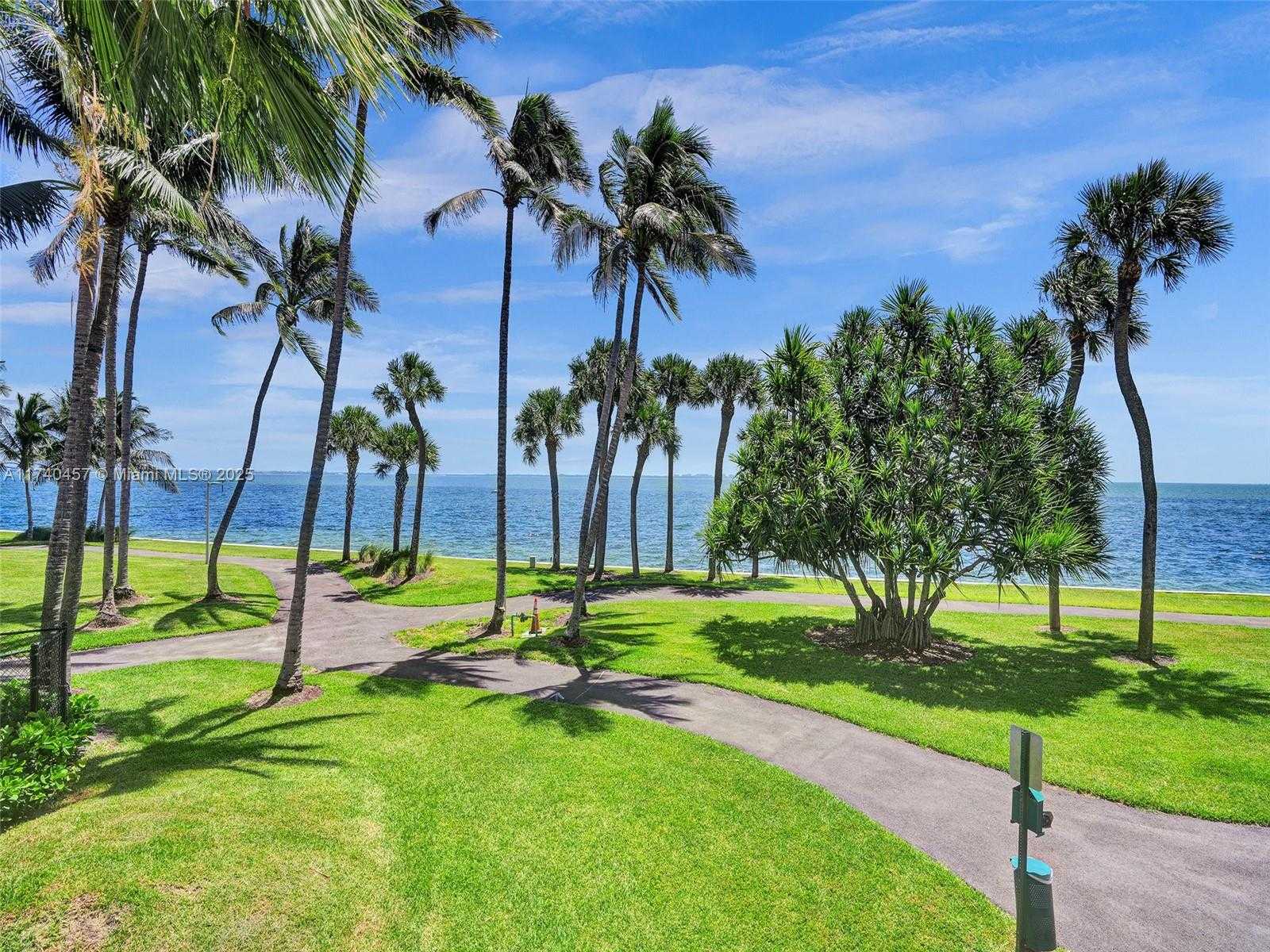 Small Image of 3 GROVE ISLE DR #C904, Miami Number 48