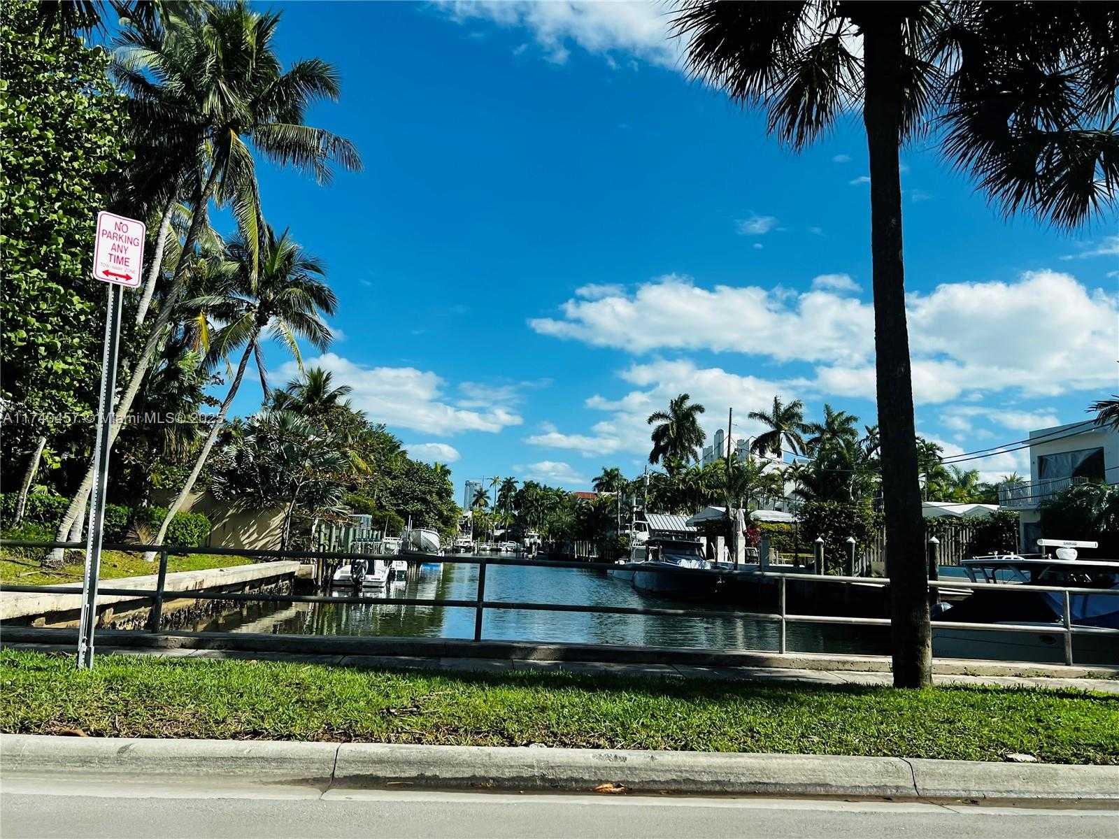 Small Image of 3 GROVE ISLE DR #C904, Miami Number 54