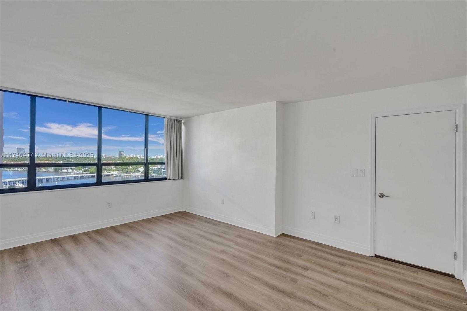 Small Image of 3 GROVE ISLE DR #C904, Miami Number 6