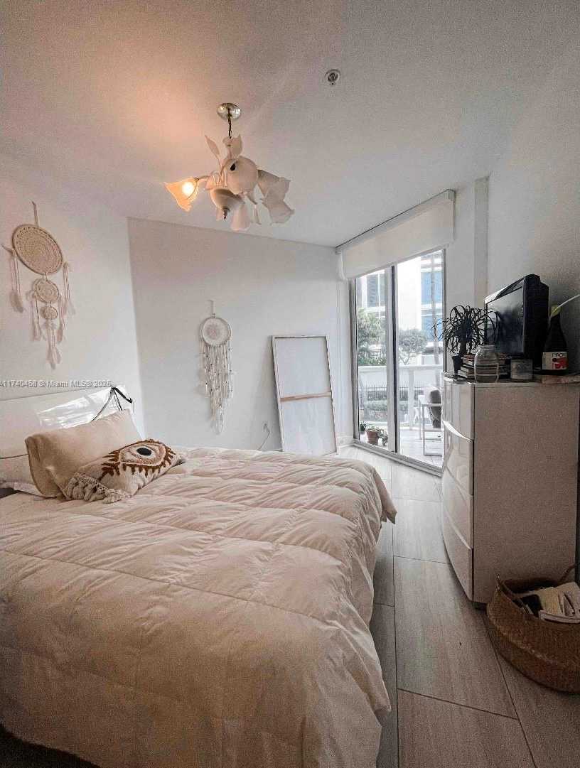 Small Image of 17275 COLLINS AVE #210, Sunny Isles Beach Number 4