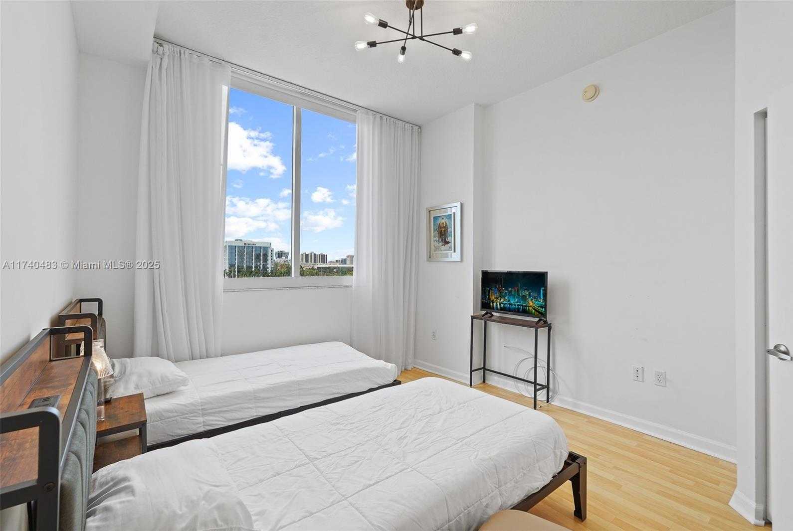 Small Image of 2775 NORTH EAST 187TH ST #PH4, Aventura Number 29