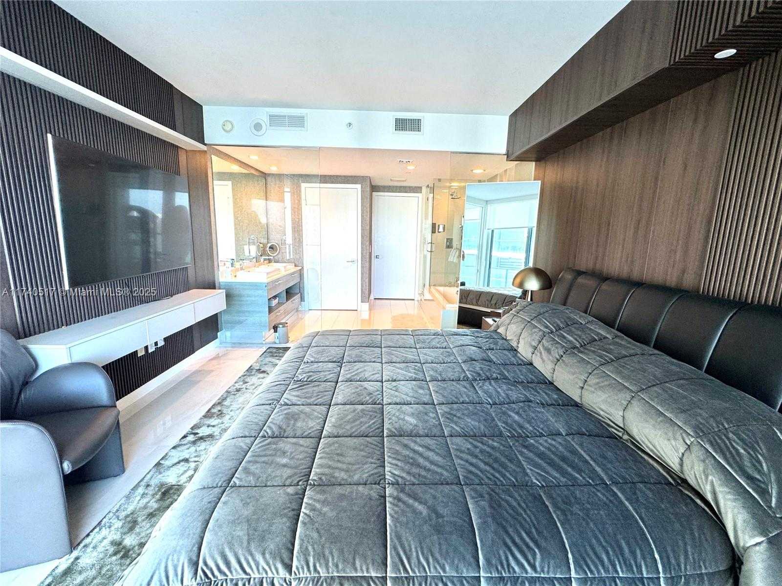 Small Image of 650 NORTH EAST 32ND ST #1401, Miami Number 12