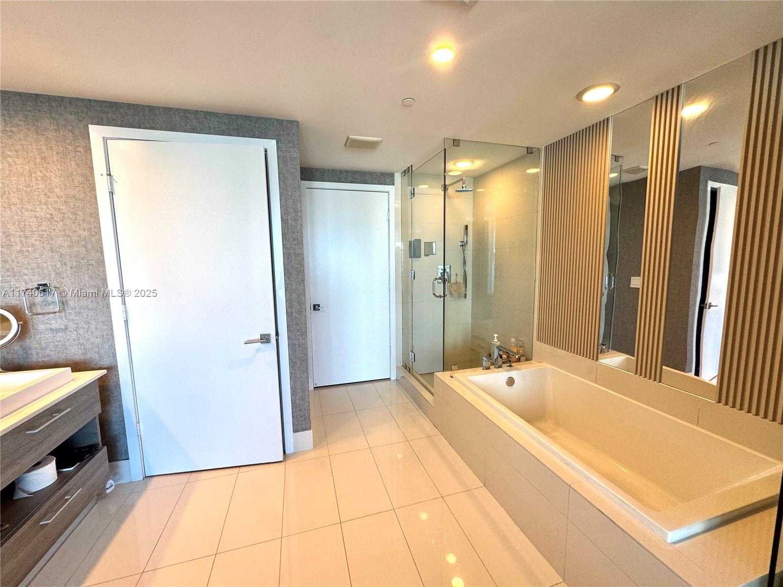 Small Image of 650 NORTH EAST 32ND ST #1401, Miami Number 16