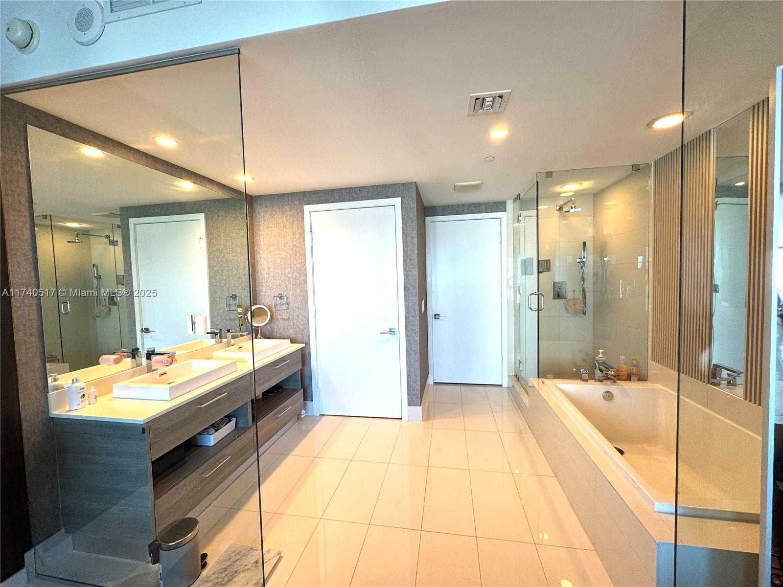 Small Image of 650 NORTH EAST 32ND ST #1401, Miami Number 17