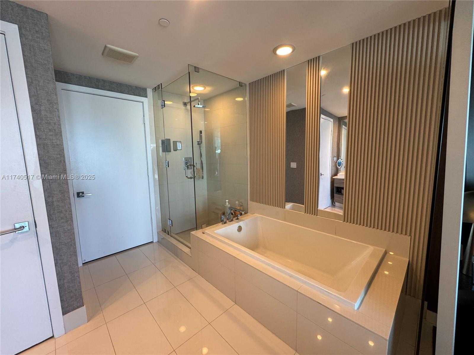 Small Image of 650 NORTH EAST 32ND ST #1401, Miami Number 19